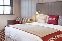 Готель St Davids Park Честер Екстер'єр фото